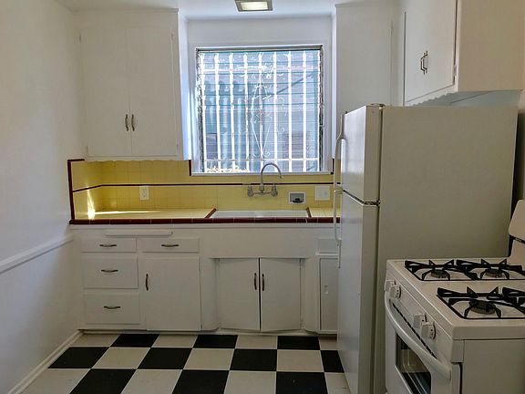 3rd image of 1234 N Harper Ave APT E