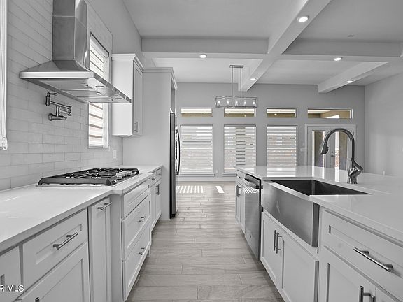 5th image of 14544 Tierra Resort Ave