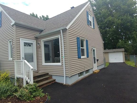 3rd image of 467 E 272nd St