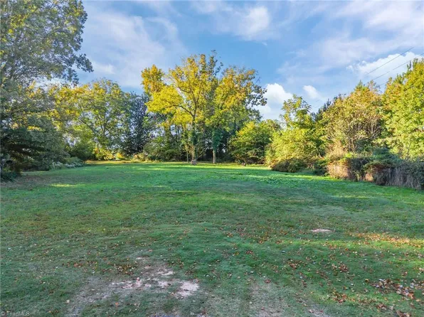 923 Arnold St, Asheboro, NC 27203