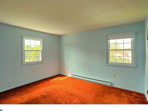 5th image of 643 Christopher Dr