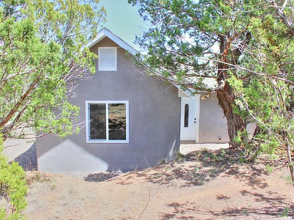 2nd image of 35 Axton Ct