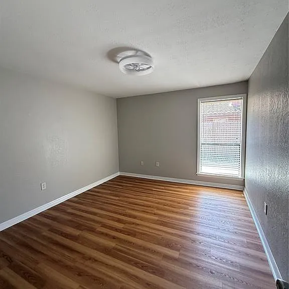 614 Saint Johns Ct #614 — Photo 12