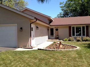 6052 Lothian Ct, Loves Park, IL 61111