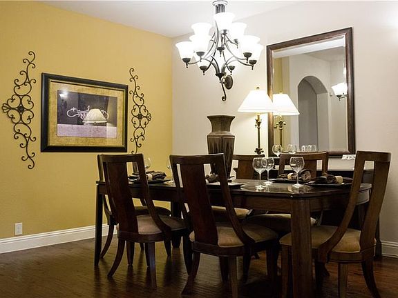 5th image of 4217 Merriman Dr