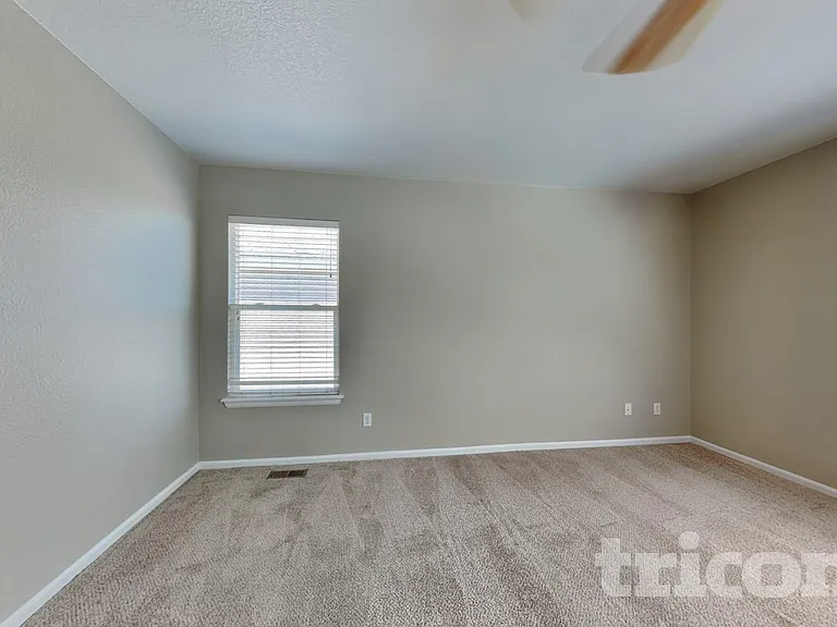 4836 Ireland Ct — Photo 10