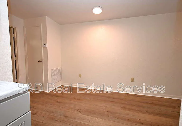 613 Robin Rd #3 — Photo 9