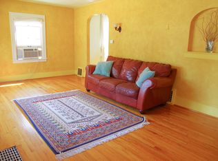 219 Strathmore Rd, Lansing, MI 48910