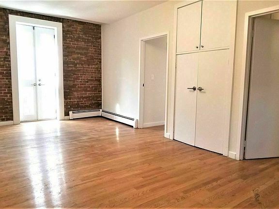 3rd image of 355 E 78th St #2C