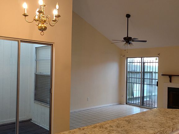 4th image of 11526 Springshire Dr