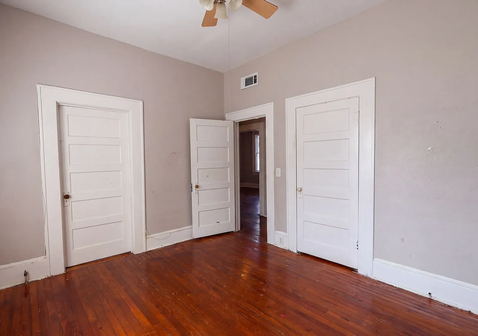 Highland 3 Bedroom / 1 Bath — Photo 4