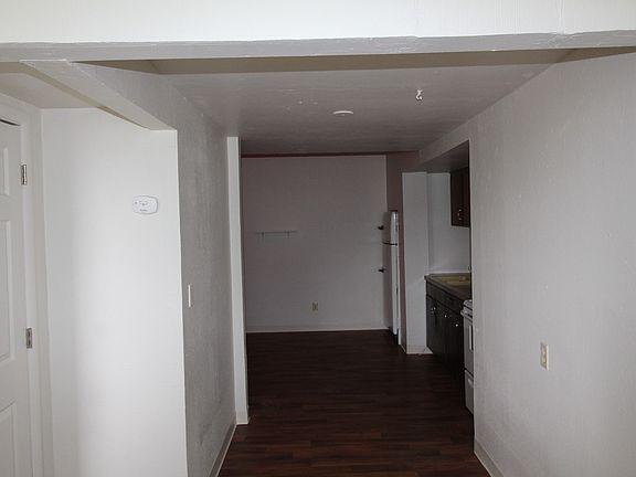 2nd image of 2237 Lakeshore Dr APT 2