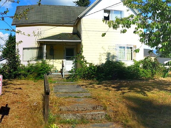 3rd image of 209 S Granite Ave