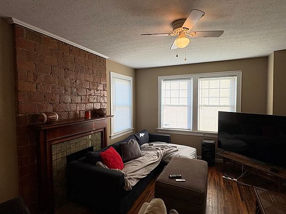3rd image of 2536 Adams Ave
