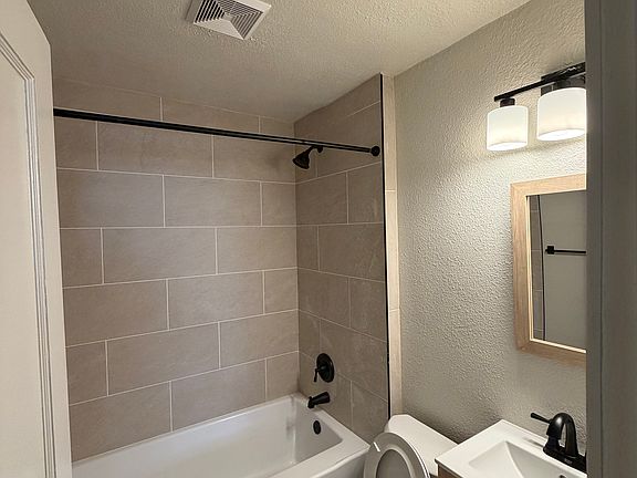 4th image of 2212 10th St #1