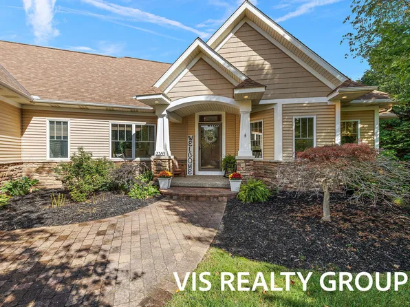 2283 Warner Dr, Holland, MI 49424