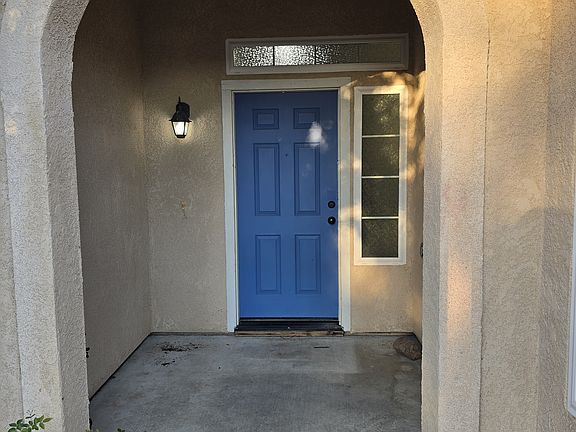 2nd image of 634 Kensington Cir