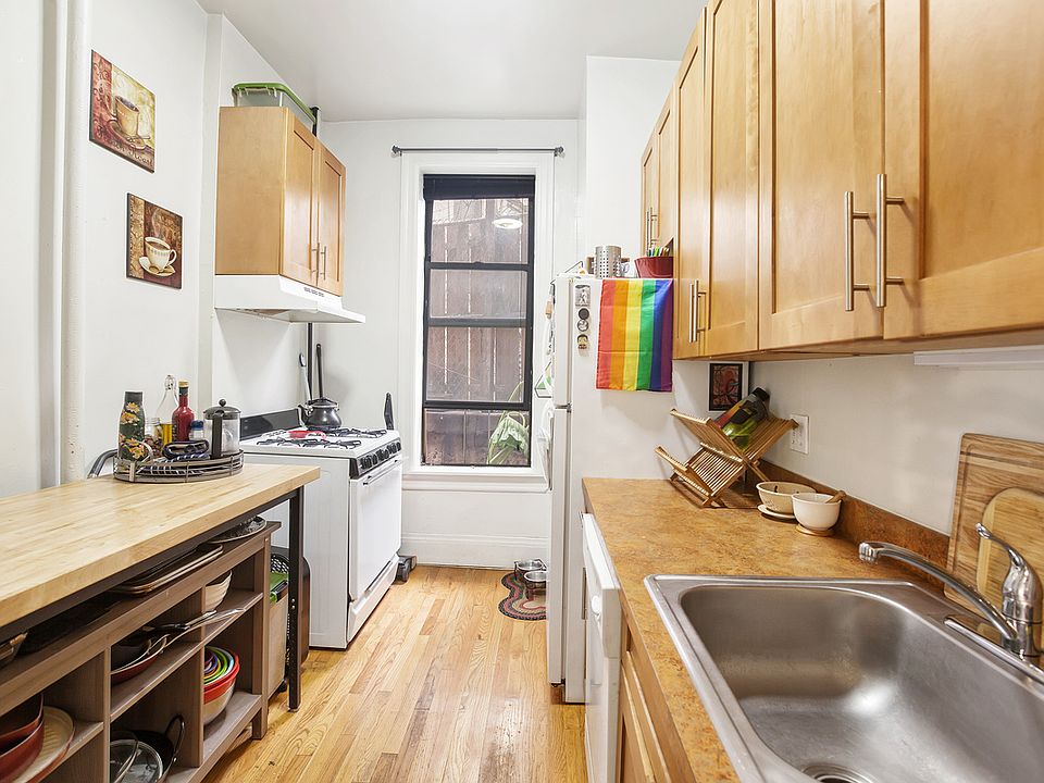 1st image of 794 Washington Ave APT 1