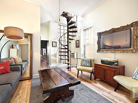 2nd image of 204 W 78th St APT 5C