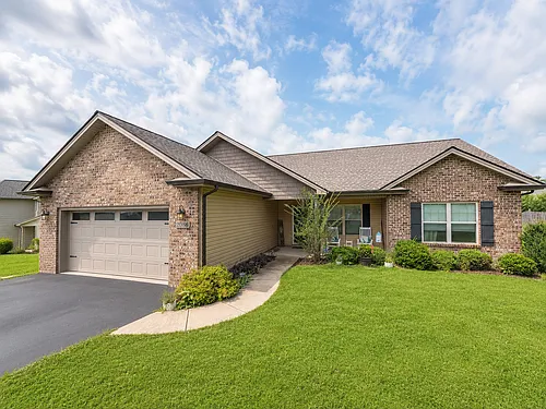 2086 Meadow Creek Ln Photo 1