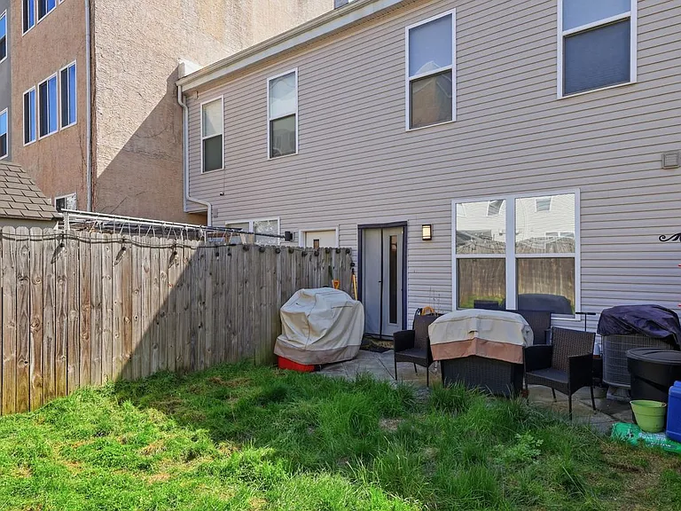 1113 Lemon St #TOWNHOUSE — Photo 47