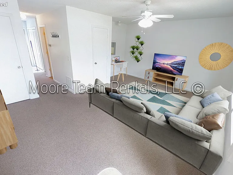 300 Morgan Rd — Photo 4