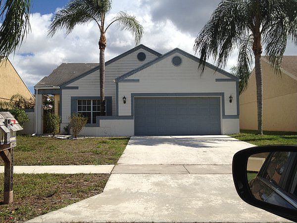 1st image of 23060 Sunfield Dr