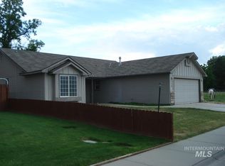 712 Apache, Emmett, ID 83617