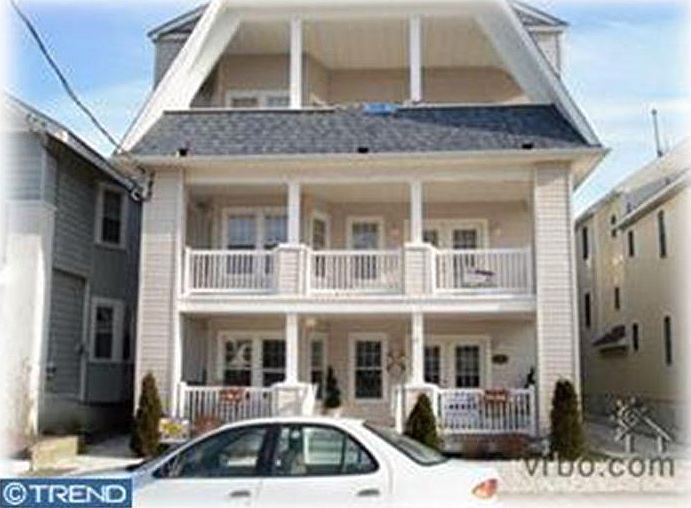 1st image of 621 Ocean Ave #B
