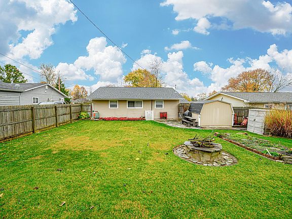 5th image of 180 Valley View Dr