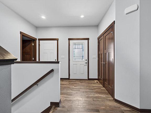 5th image of 1909 Prairie PLACE