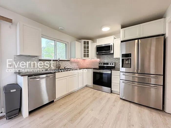 9225 Clermont Dr — Photo 3