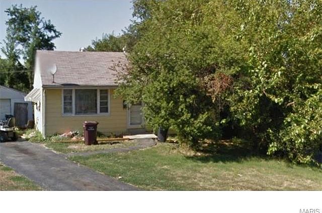 2nd image of 9771 Royalton Ct