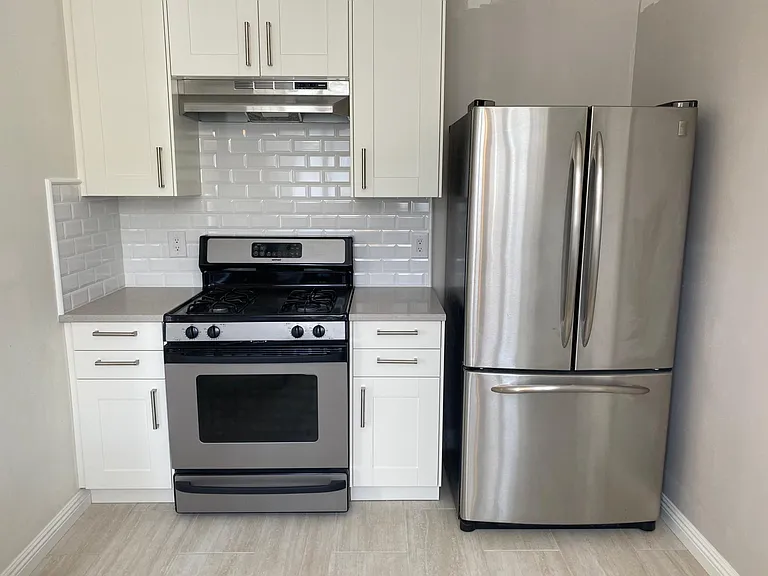 451 N Sierra Bonita Ave — Photo 7