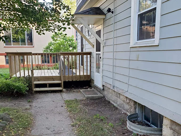 14 N Grove St — Photo 13