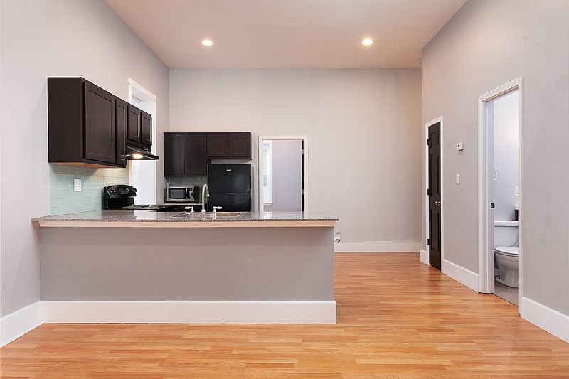 1st image of 5529 Southwest Ave