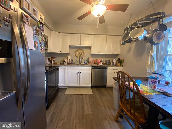 2nd image of 240 Valley Stream Ln