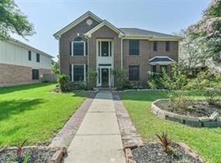 2509 S Mission Cir, Friendswood, TX 77546