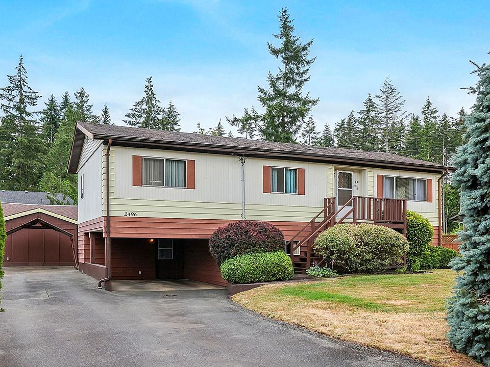 1st image of 2496 Crystal Dr