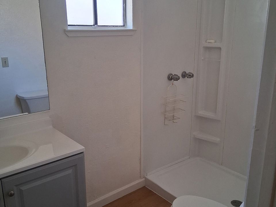 2nd image of 5924 Clover Manor Way
