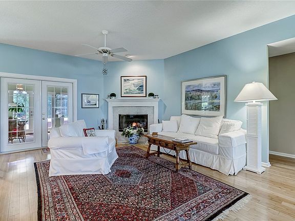 2nd image of 859 Laguna Dr