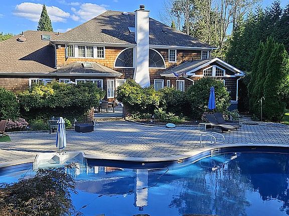Backyard Luxury!