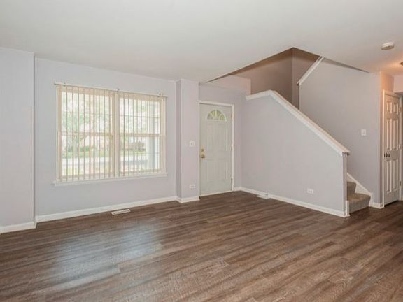 3rd image of 1437 Beaumont Cir