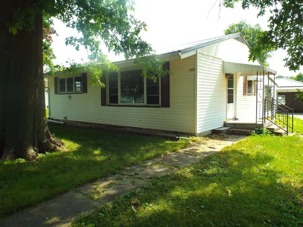 402 S Dayton Ave, Hanover, IL 61041