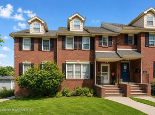551 Van Duzer St, Staten Island, NY 10304