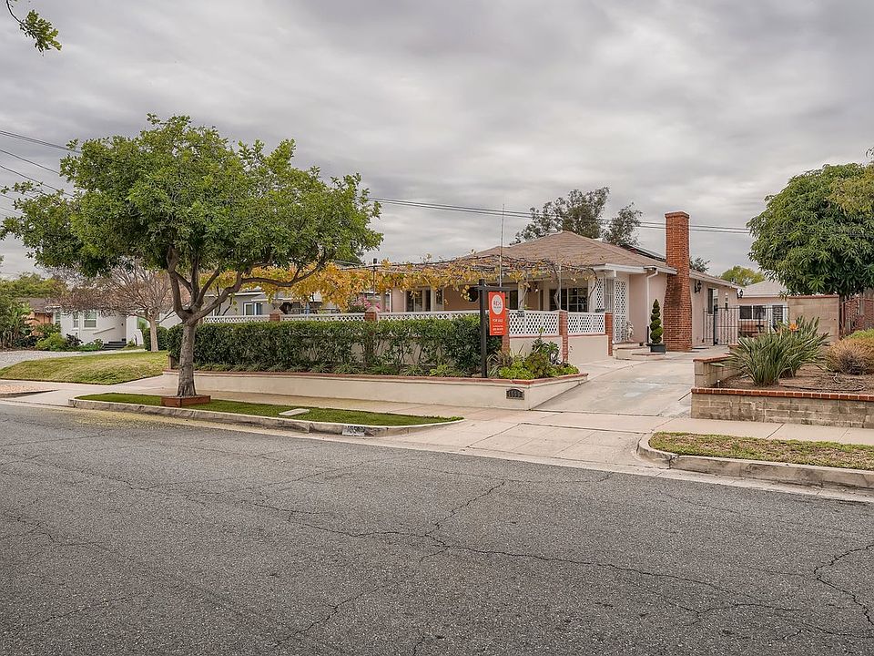 1st image of 1559 Forest Ave