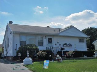 24 Check Point Ln, West Haven, CT 06516