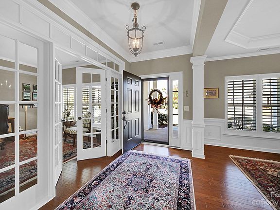 4th image of 3060 Ambleside Dr