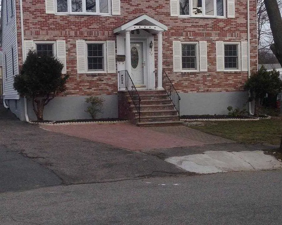 Westmoor Rd