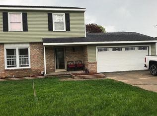 5910 Rounding River Ln, Toledo, OH 43611